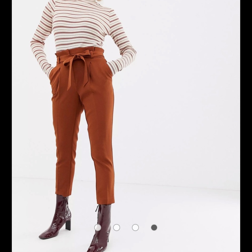 New Look Petite tie waist pants in brown
